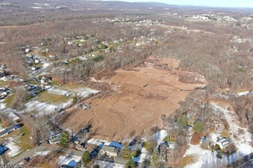 7 Berry Rd, Wantage NJ 07461-3009 exterior