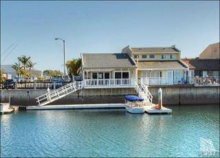 4501 Falkirk Bay, Oxnard, CA 93035-3709