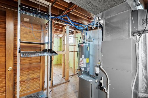 9562 Ldg Pole Ln, Saint Louis MO 63126-2160 exterior