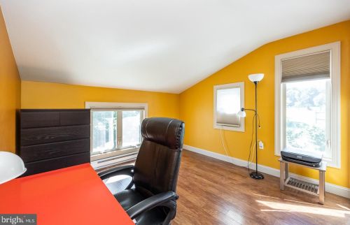 2416 Evergreen Ln, Pottstown PA 19465-8884 exterior