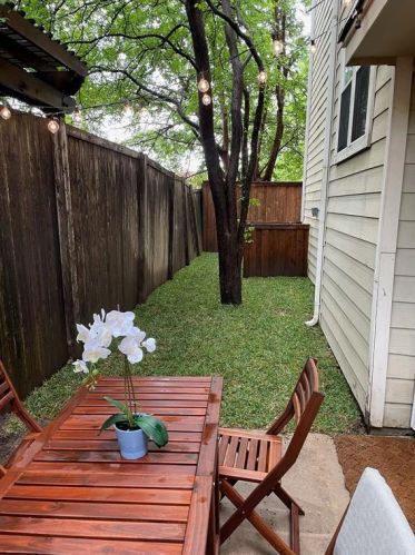 4511 Bowser Ave, Dallas TX  75219-2112 exterior