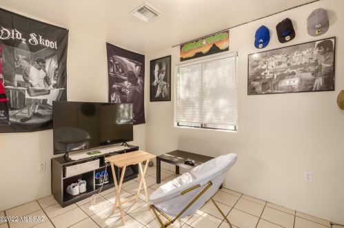 507 Cherokee, Tucson AZ 85745-2317 exterior