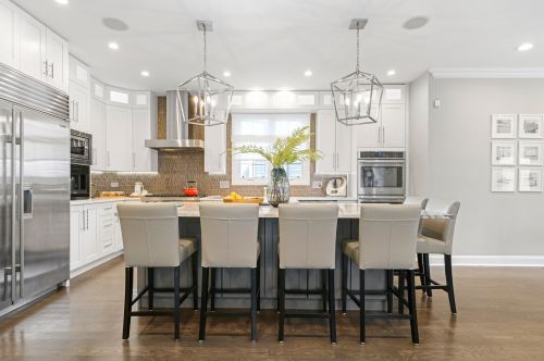 3753 Tripp Ave, Chicago IL 60803-1832 exterior