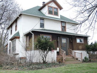 3414 Oakland Dr, Kalamazoo, MI 49008-2828