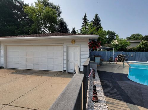 1849 Lawnel Ave, Meskegon MI 49441-3743 exterior