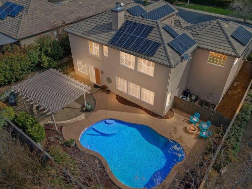 1020 Bevinger Dr, Folsom, CA 95762-7668