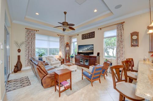 9800 Nuova Way, Fort Pierce FL 34986-2825 exterior