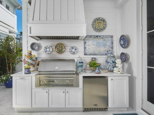 909 10 Ave, Naples FL 34117-0051 exterior