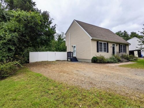 1889 Upper Maple St, Killingly CT 06241-1513 exterior