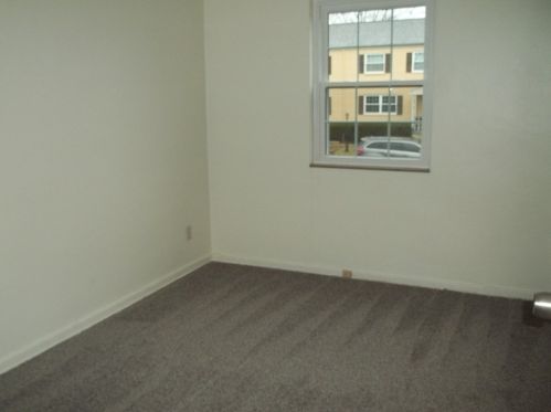 30 Chapel Dr, Pittsburgh PA 15237-2518 exterior