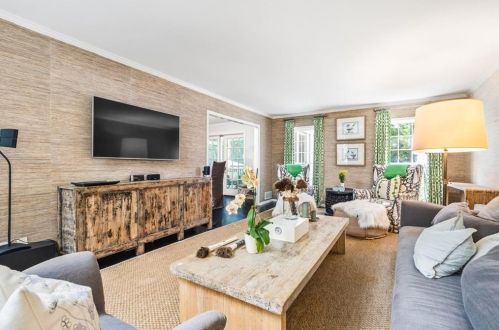 1733 Kellogg Spg Dr, Atlanta GA 30338-6008 exterior