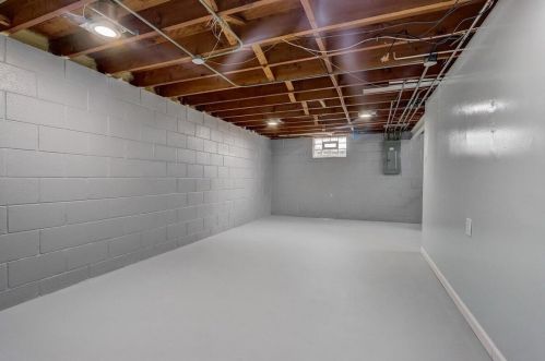 6350 Burdick Ave, Milwaukee WI 53219-4227 exterior