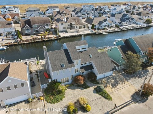 829 Spar Dr, Lacey NJ 08731-3028 exterior