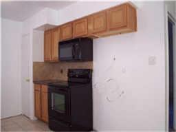 718 Redway Ln, Houston TX  77062-4219 exterior