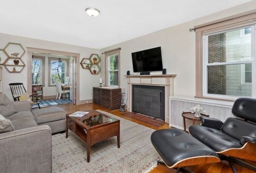 67 Mason Ter, Brookline, MA 02446-2602