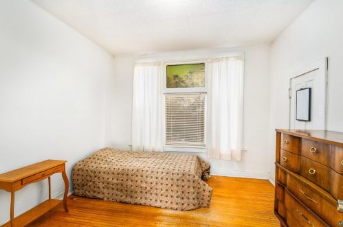 227 7 Ave, Duluth MN 55806-2413 exterior