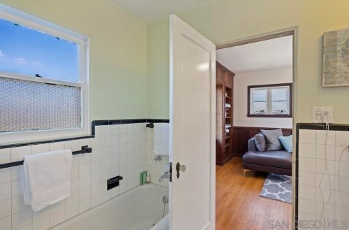 4875 Alder Dr, San Diego CA  92116-2325 exterior