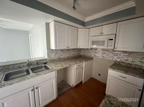 3605 Boca Ciega Dr, Naples, FL 34112-6811