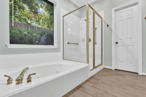 3326 Redwood Lake Dr, Humble TX exterior