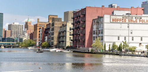 141 Water St, Milwaukee WI  53202-6089 exterior