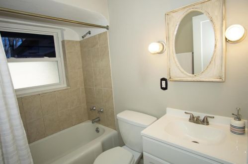 708 Laclede Sta Rd, Saint Louis MO 63117-2045 exterior