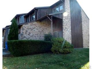 1724 Falcon Dr, Bethlehem, PA 18017-2725