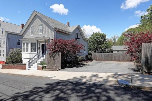 38 Royal St, Providence RI 02906-1830 exterior