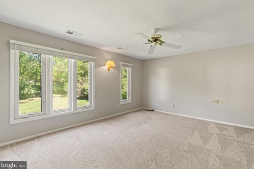 1921 Dundee Rd, Rockville MD exterior