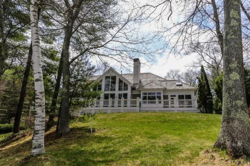 10 Hawk Hill Ln, Ipswich MA  01938-3016 exterior