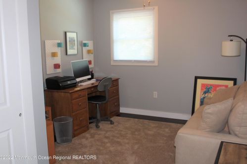 52 4 Winds Dr, Middletown NJ 07748-3141 exterior