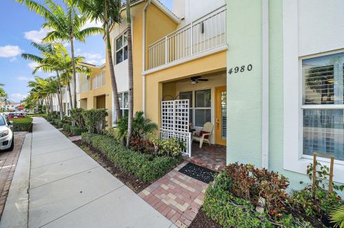 4980 15th Ave, Boca Raton, FL 33431-3327