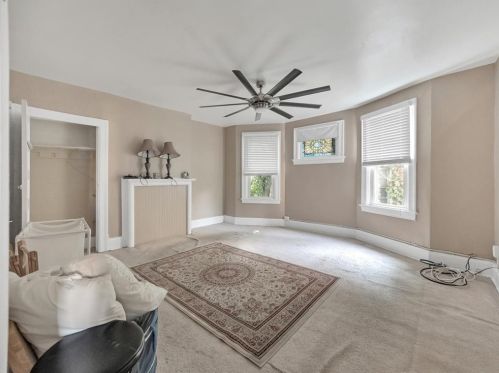 3016 Landis St, Pittsburgh PA 15204-1716 exterior