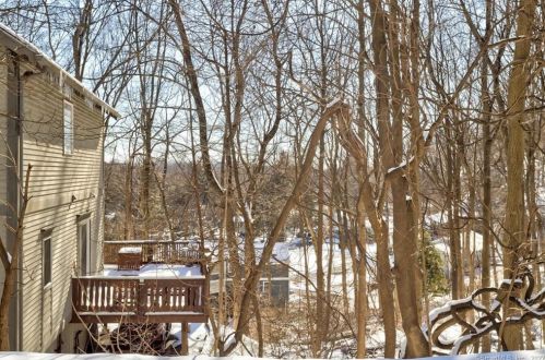 7 Blue Mtn Rdg, Norwalk CT 06851-2901 exterior