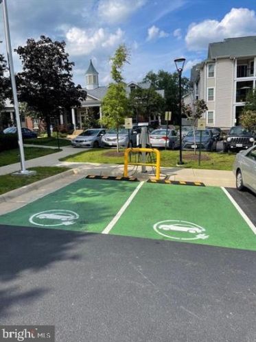 1601 Spring Gate Dr, Mc Lean VA  22102-3458 exterior