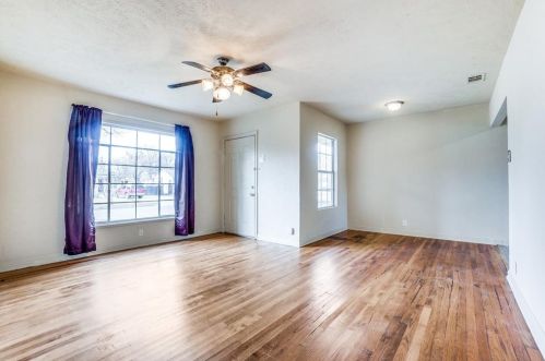 11216 Barbarosa Dr, Dallas TX  75228-2117 exterior