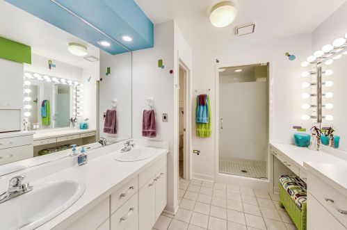 322 Kenmore Ave, Elmhurst IL 60126-3518 exterior