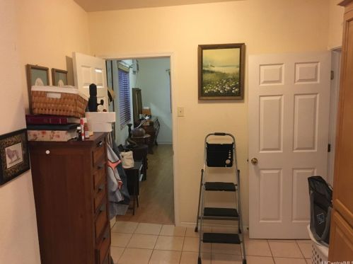 1402 Lusitana St, Honolulu HI 96813-1625 exterior