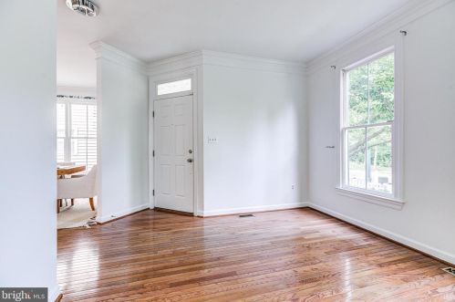 213 Creek Valley Ln, Rockville MD  20850-5603 exterior