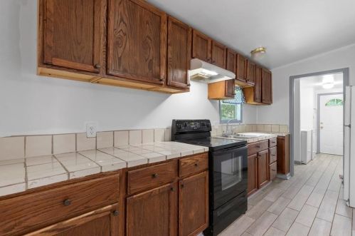 3270 Joe Parker Rd, Gainesville GA 30507-7993 exterior