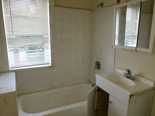 6714 Ada St, Chicago IL 60636-3518 exterior