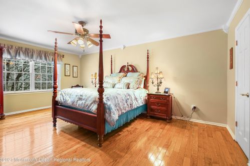 14 Burdge Dr, Middletown NJ 07748-1860 exterior