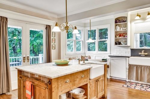 25 Hunnewell Ave, Newton MA 02458-2216 exterior