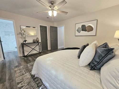 2061 Marbut Forest Dr, Lithonia GA  30058-7827 exterior