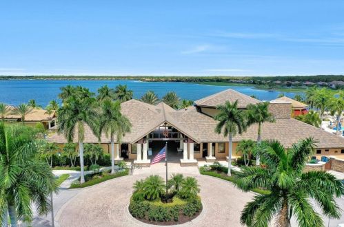 8737 Hideaway Harbor Ct, Naples FL 34120-4327 exterior