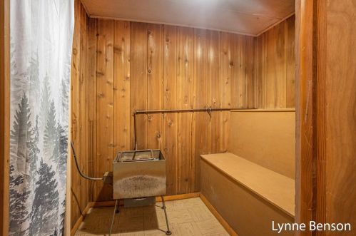 2942 Chamberlain Ave, Grand Rapids MI 49508-2616 exterior