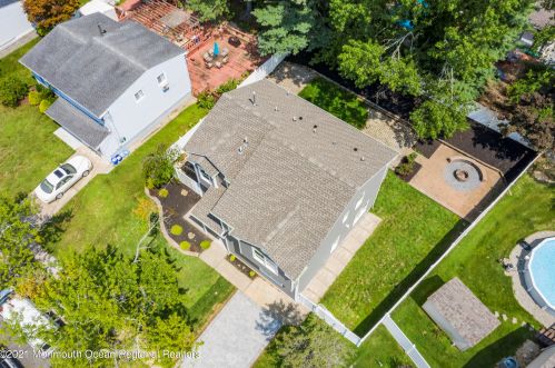 28 Twain Ave, Old Bridge NJ  08857-2110 exterior