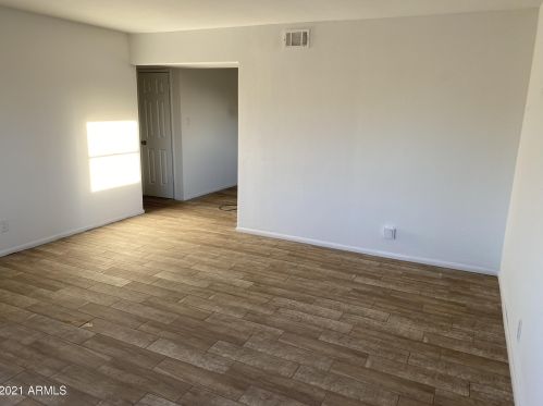 2707 Atlanta Ave, Phoenix AZ 85040-2709 exterior