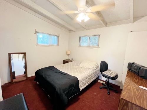 688 Goodale Ave, Clawson MI 48017-1706 exterior