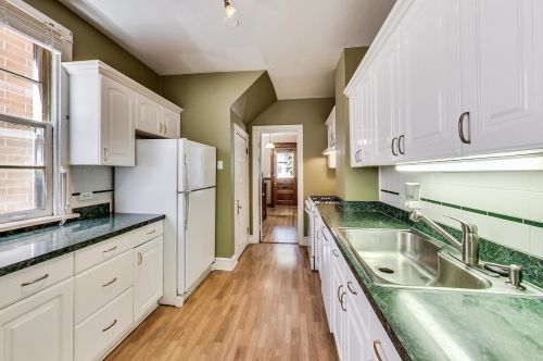 2145 Grace St, Chicago IL 60618-4901 exterior