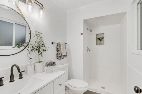 2197 Thistlewood Way, Sandy UT exterior